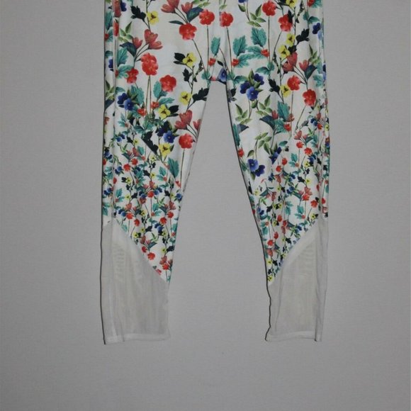 Fabletics  Zone High-Waisted Capri H10165 - Picture 9 of 12